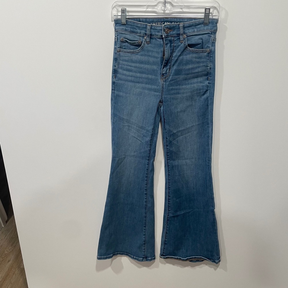 American‎ Eagle Super Hi-Rise Flare Jeans Medium Wash Stretch 2 Short 27x27.5